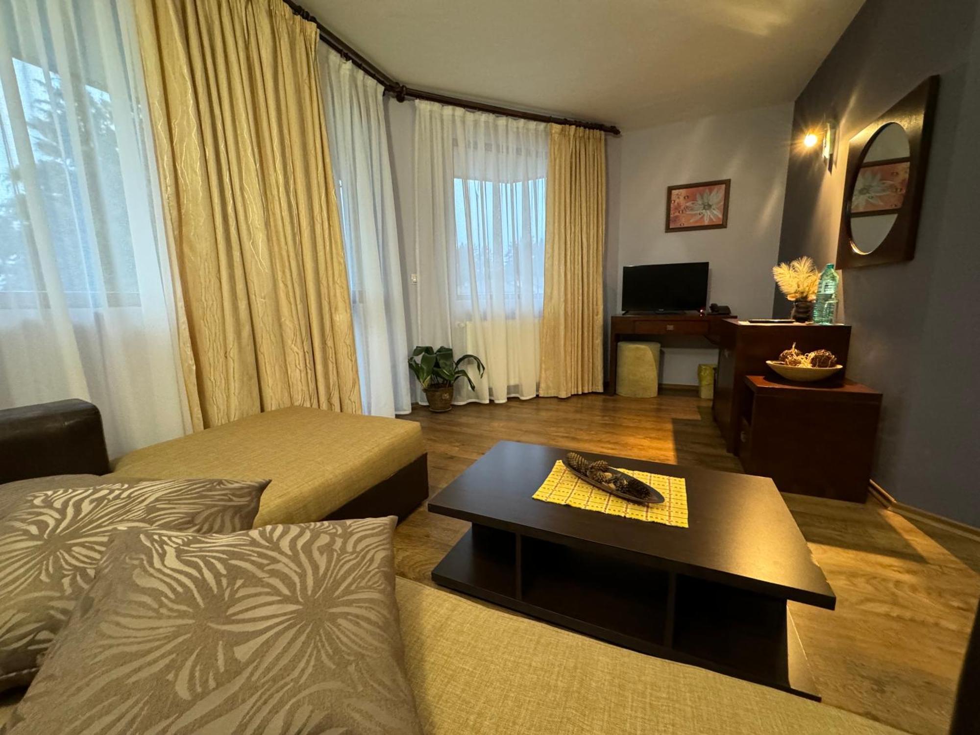 Family Hotel Eterno Tsigov Chark ภายนอก รูปภาพ