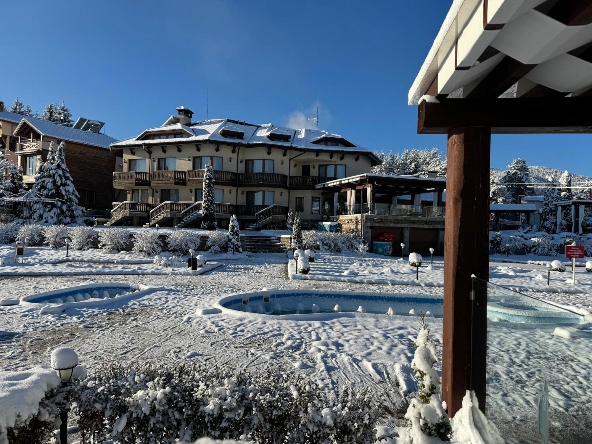 Family Hotel Eterno Tsigov Chark ภายนอก รูปภาพ