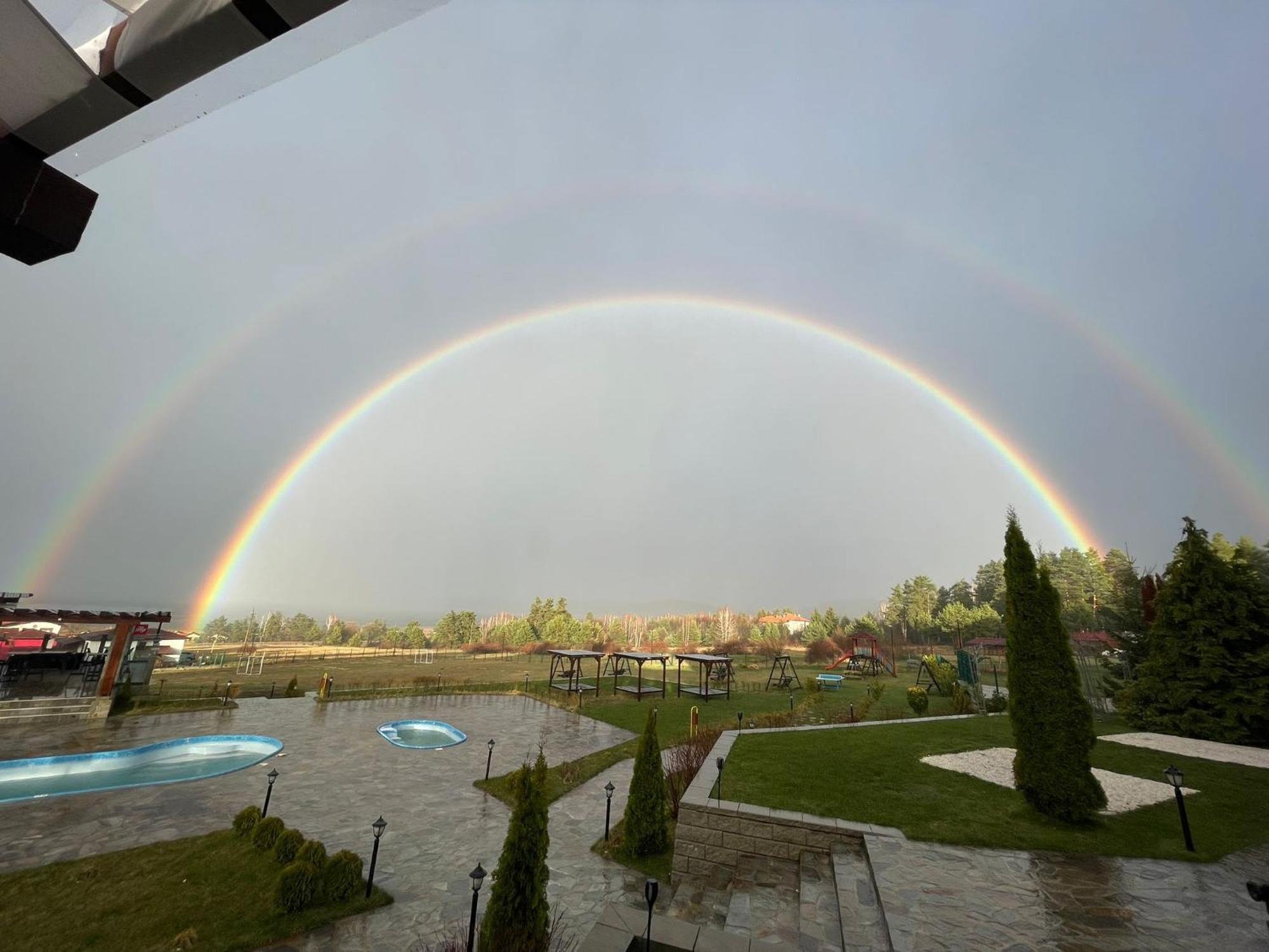Family Hotel Eterno Tsigov Chark ภายนอก รูปภาพ