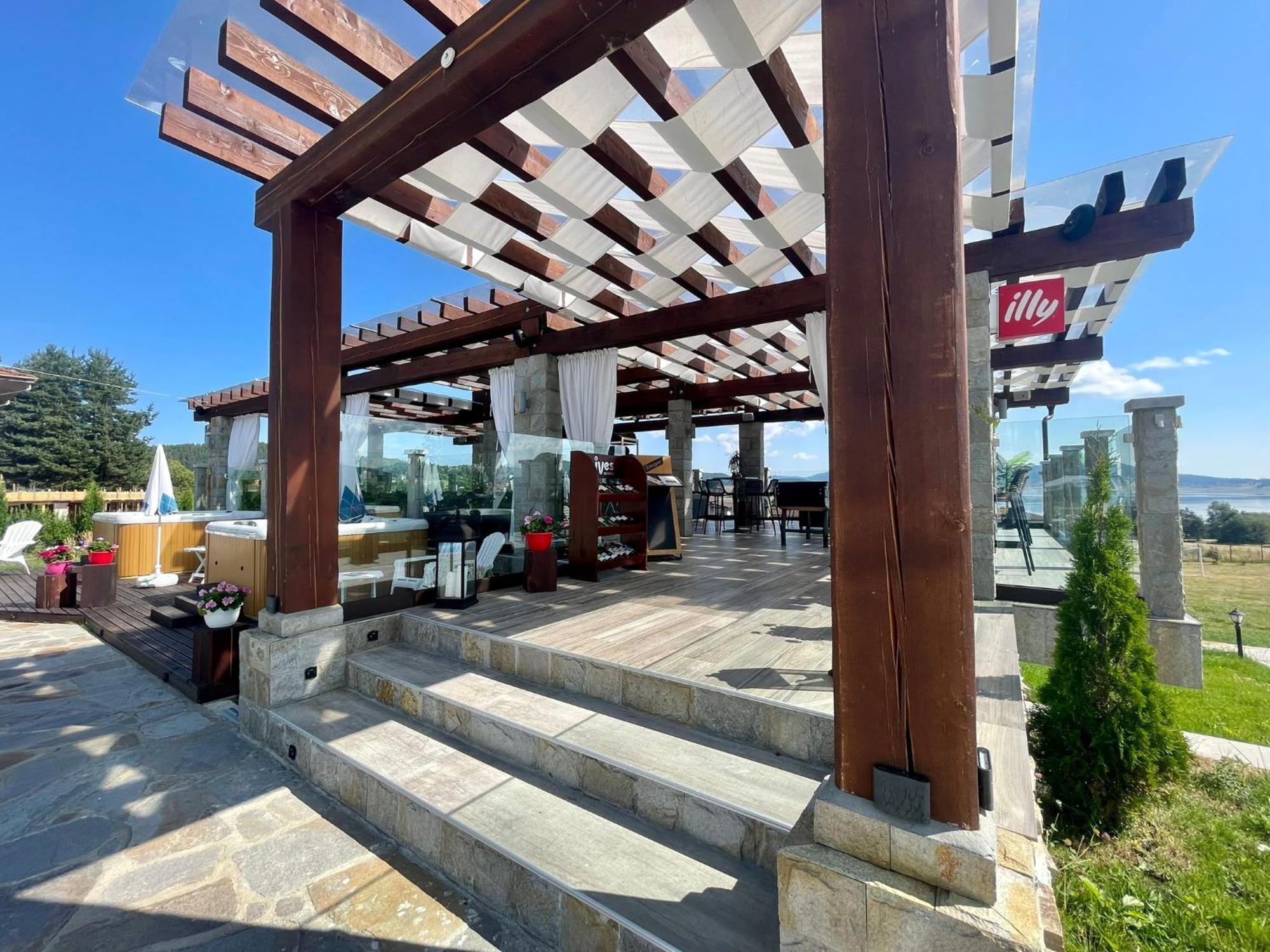 Family Hotel Eterno Tsigov Chark ภายนอก รูปภาพ
