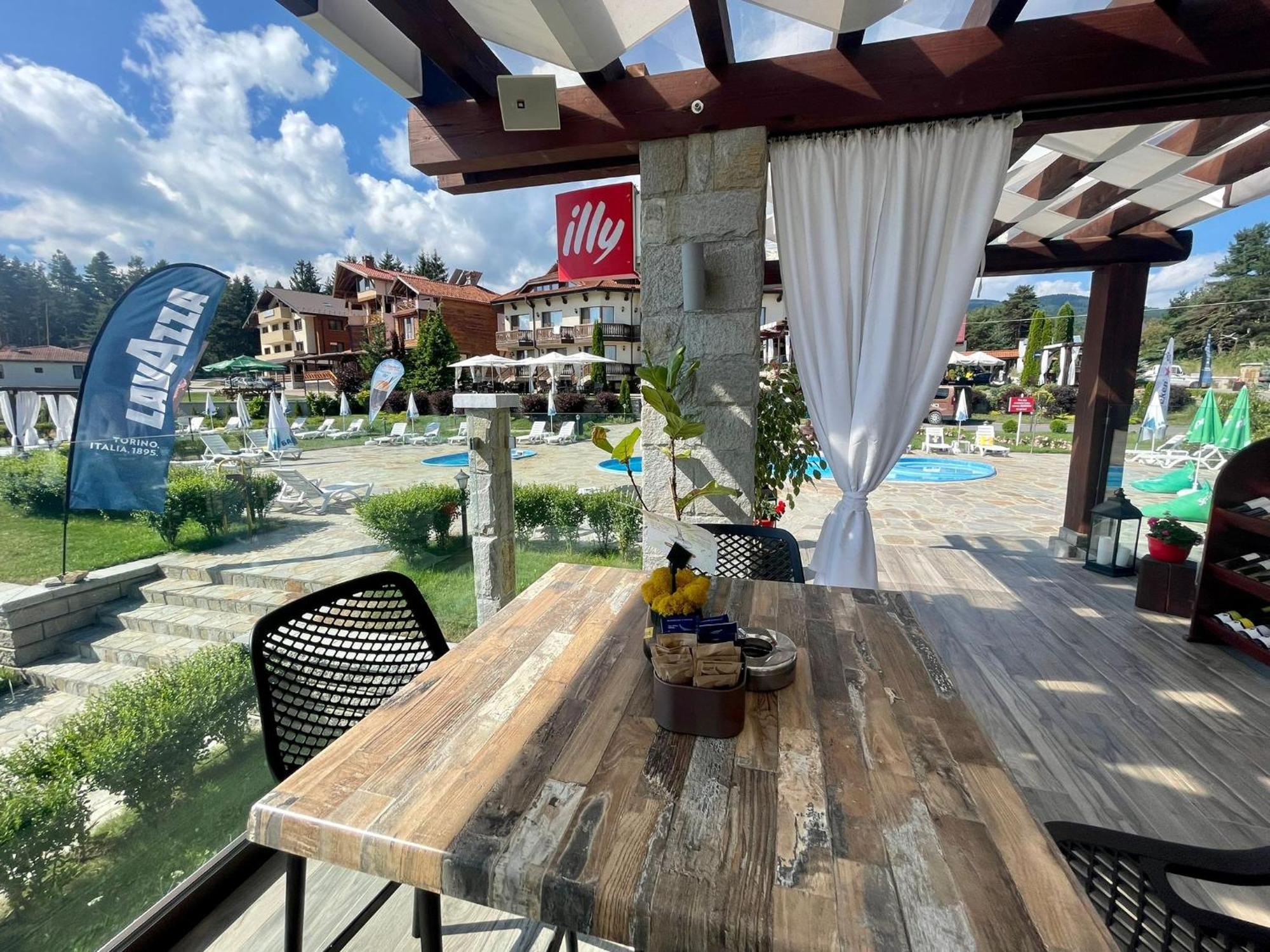 Family Hotel Eterno Tsigov Chark ภายนอก รูปภาพ