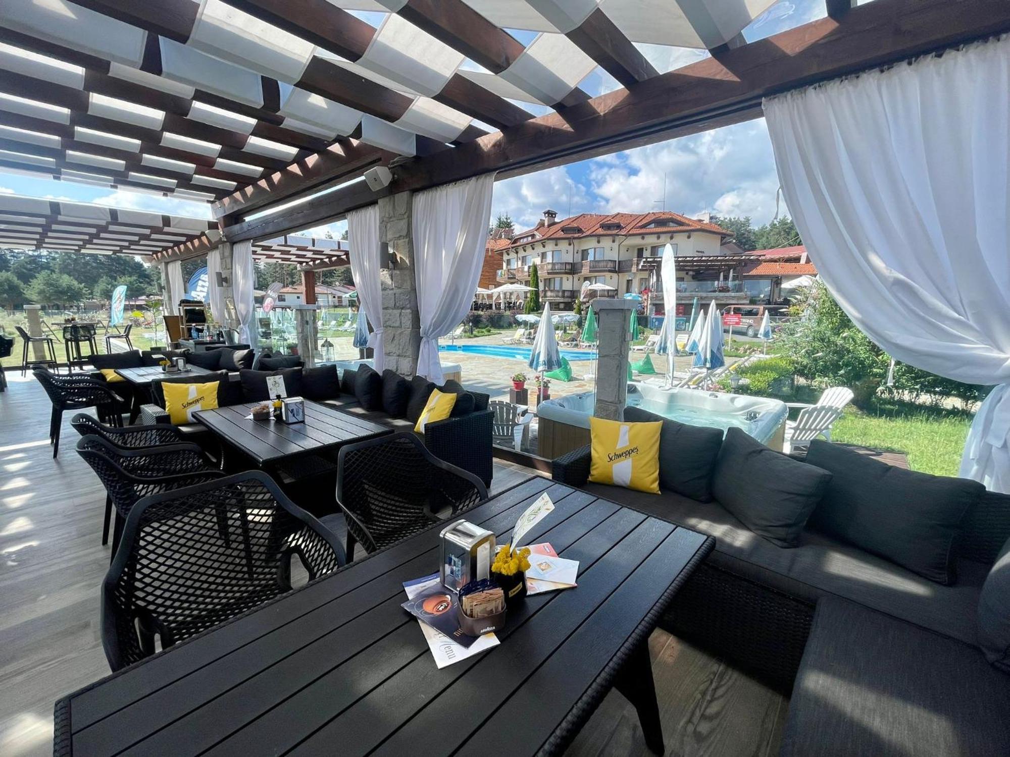 Family Hotel Eterno Tsigov Chark ภายนอก รูปภาพ