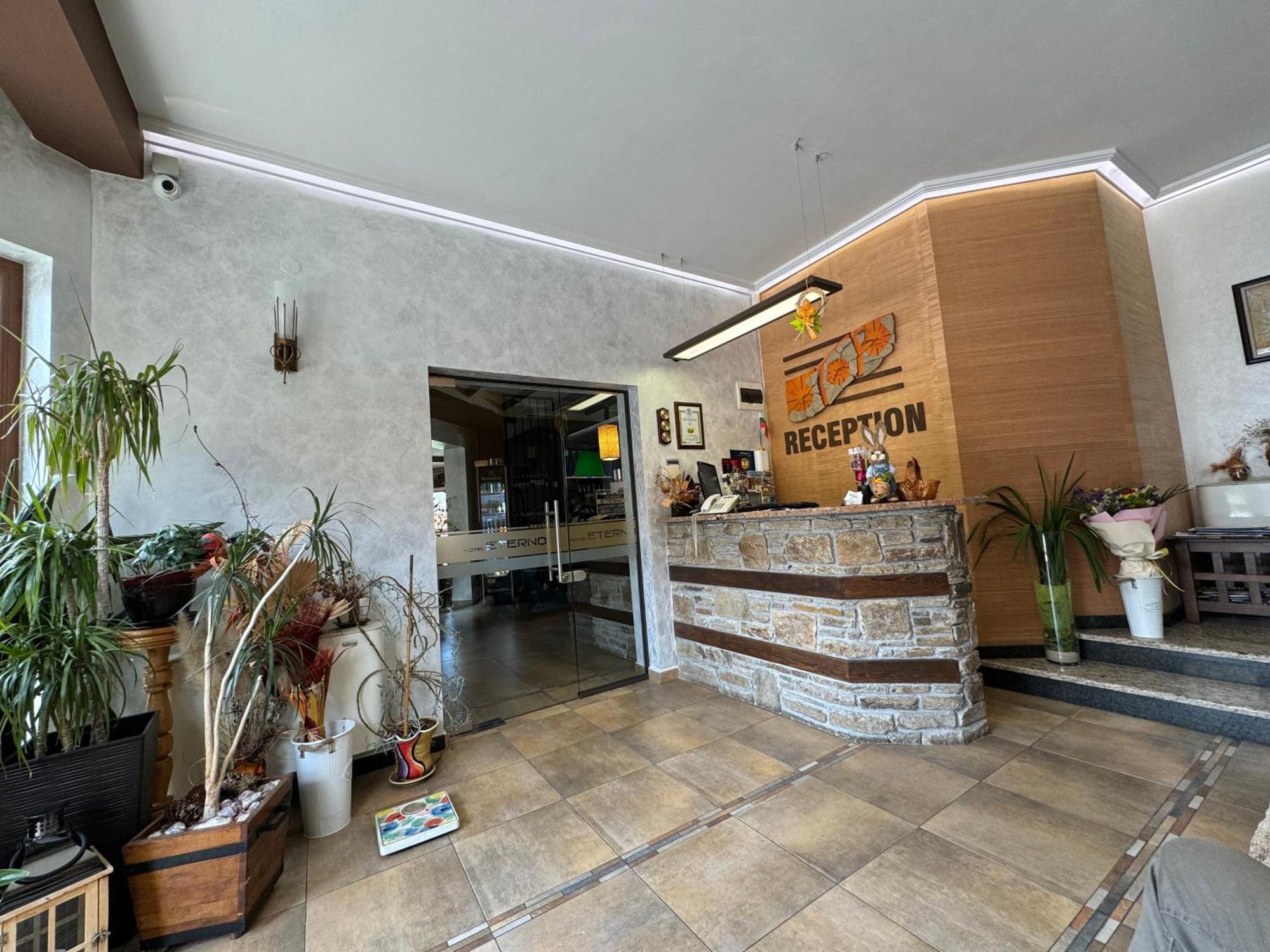 Family Hotel Eterno Tsigov Chark ภายนอก รูปภาพ